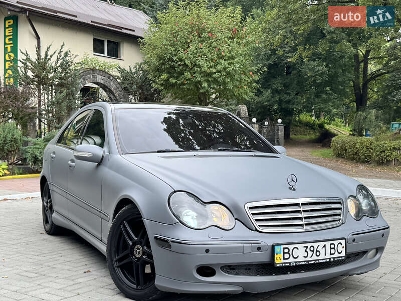 Седан Mercedes-Benz C-Class 2005 в Дрогобичі