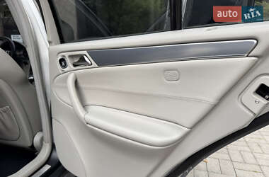 Седан Mercedes-Benz C-Class 2005 в 