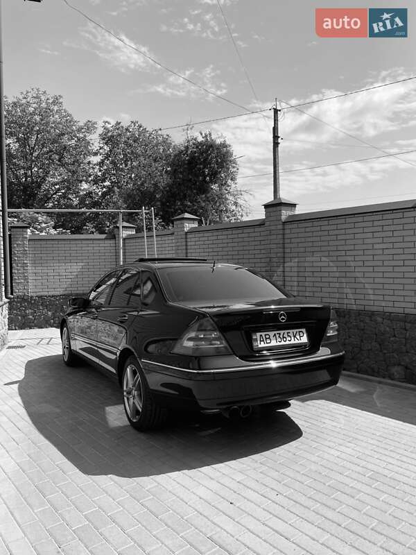 Седан Mercedes-Benz C-Class 2003 в Вінниці
