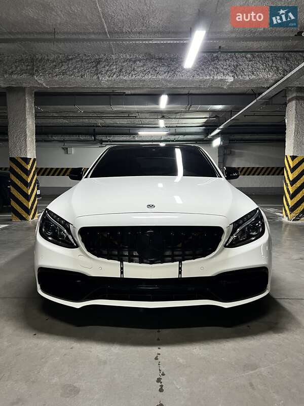 Седан Mercedes-Benz C-Class 2015 в Киеве