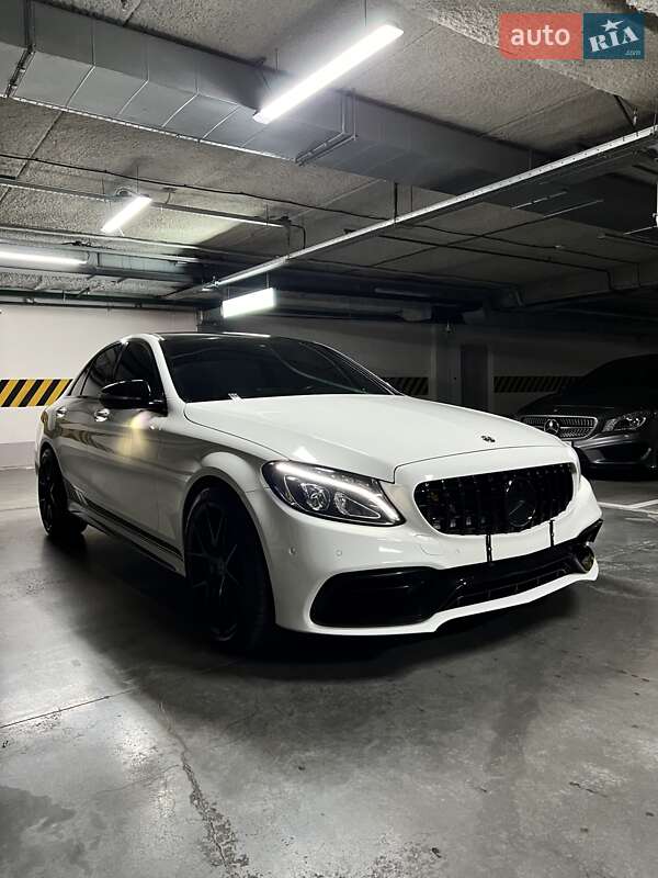 Седан Mercedes-Benz C-Class 2015 в Киеве