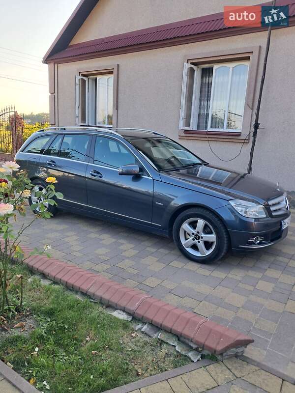 Универсал Mercedes-Benz C-Class 2011 в Дубно