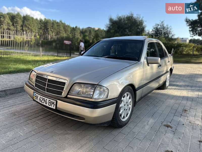 Mercedes-Benz C-Class 1995
