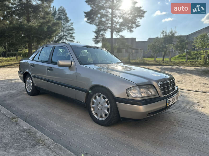 Седан Mercedes-Benz C-Class 1995 в Славуті