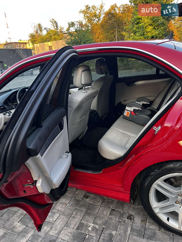 Седан Mercedes-Benz C-Class 2010 в Кривому Розі фото 19 Седан Mercedes-Benz C-Class 2010 в Кривому Розі