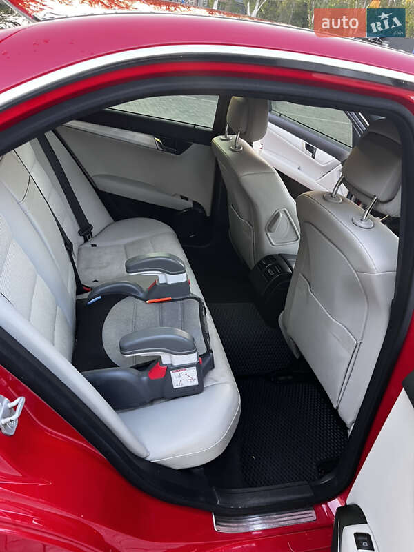 Седан Mercedes-Benz C-Class 2010 в Кривому Розі фото 24 Седан Mercedes-Benz C-Class 2010 в Кривому Розі