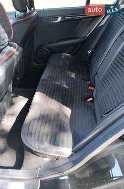 Седан Mercedes-Benz C-Class 2010 в 