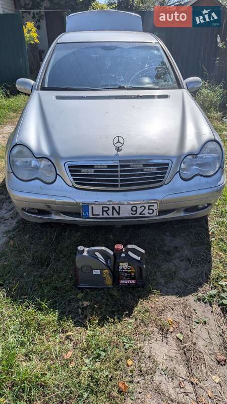 Седан Mercedes-Benz C-Class 2003 в Кривом Роге