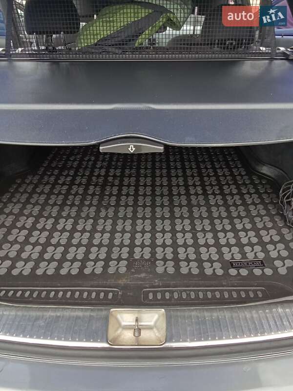 Универсал Mercedes-Benz C-Class 2010 в Львове