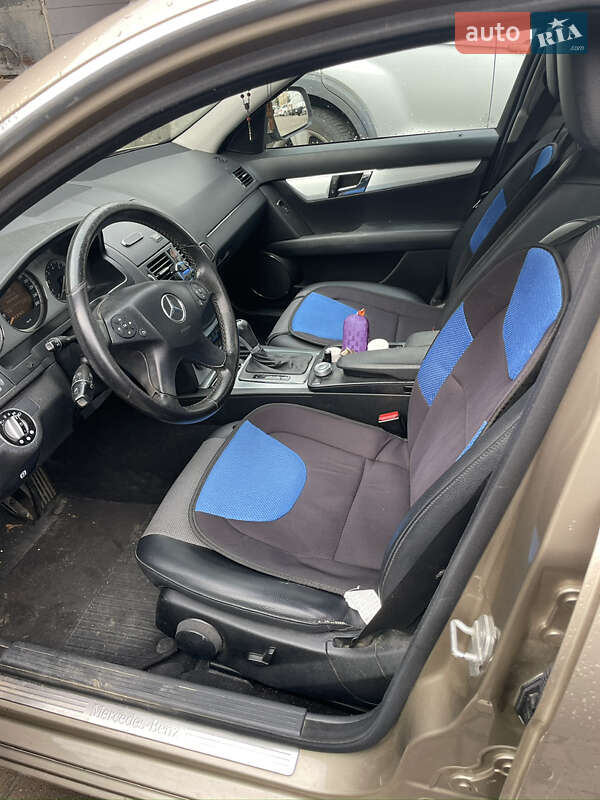 Седан Mercedes-Benz C-Class 2008 в Львове