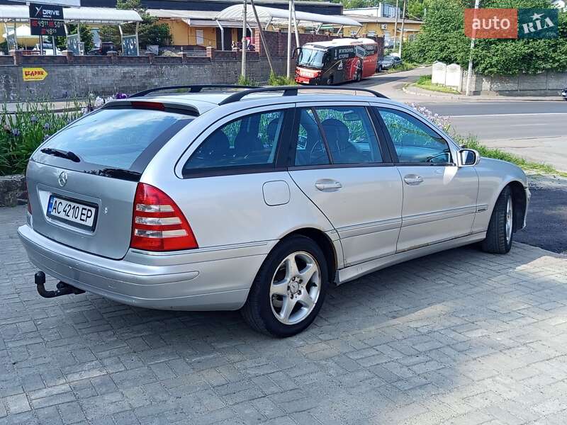 Універсал Mercedes-Benz C-Class 2002 в Рівному