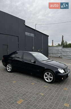 Седан Mercedes-Benz C-Class 2006 в 