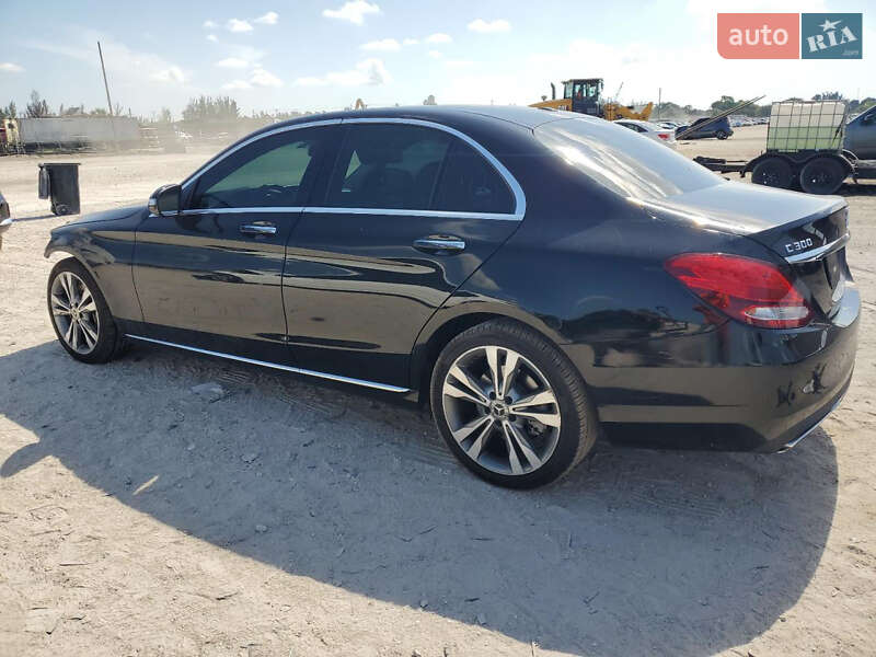 Седан Mercedes-Benz C-Class 2015 в Львове фото 5 Седан Mercedes-Benz C-Class 2015 в Львове