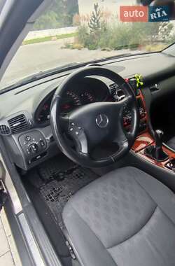 Седан Mercedes-Benz C-Class 2003 в 