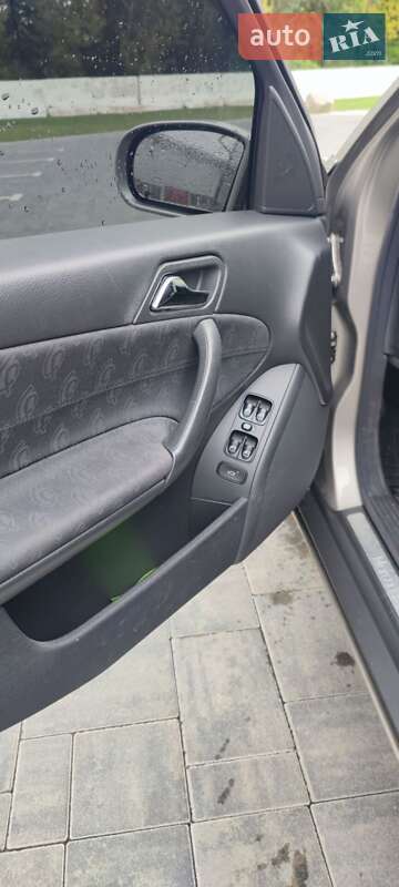 Седан Mercedes-Benz C-Class 2003 в Луцке фото 9 Седан Mercedes-Benz C-Class 2003 в Луцке