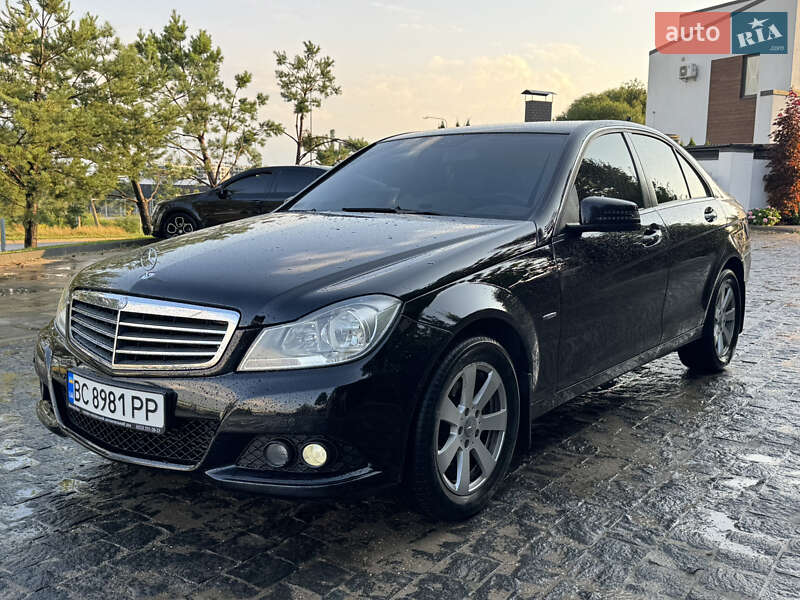 Седан Mercedes-Benz C-Class 2011 в 