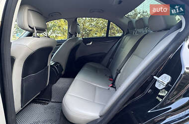 Седан Mercedes-Benz C-Class 2011 в 