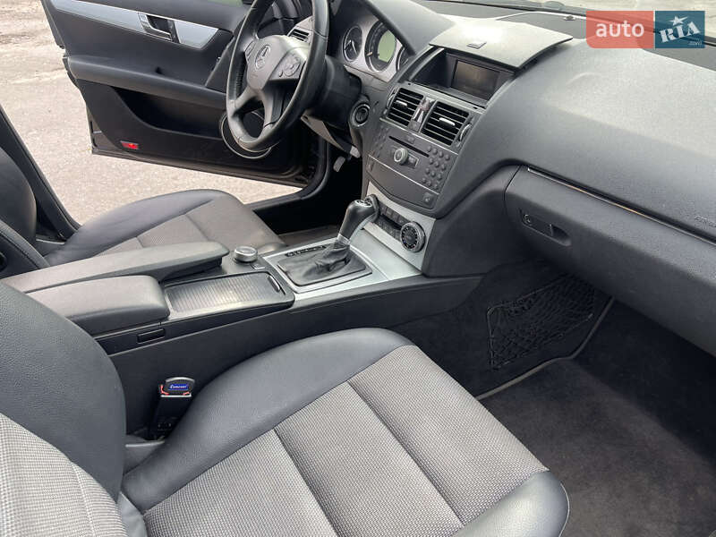 Седан Mercedes-Benz C-Class 2007 в Харькове