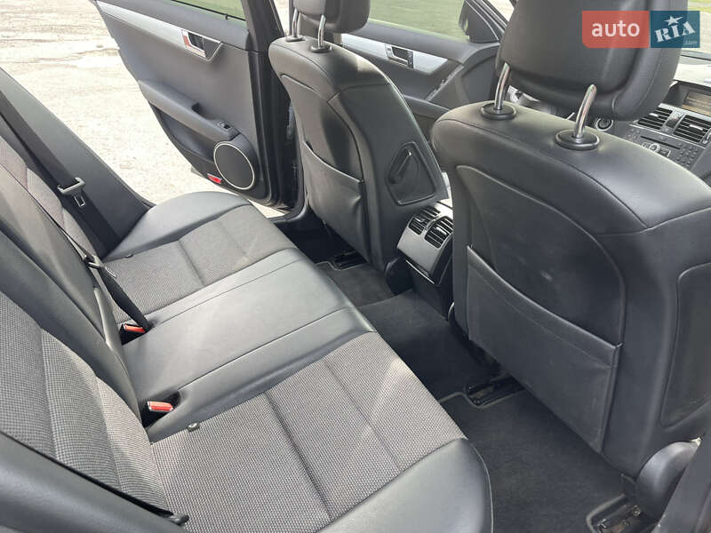 Седан Mercedes-Benz C-Class 2007 в Харькове
