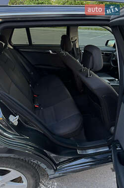 Универсал Mercedes-Benz C-Class 2012 в 