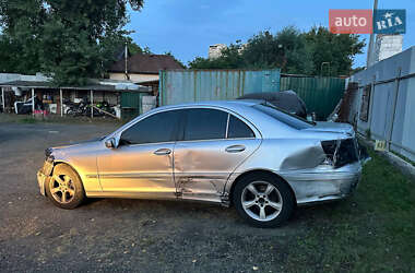 Седан Mercedes-Benz C-Class 2004 в 