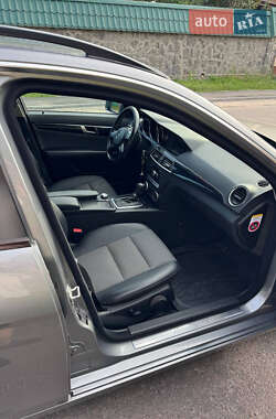 Універсал Mercedes-Benz C-Class 2011 в 