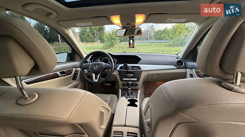 Седан Mercedes-Benz C-Class 2012 в Киеве