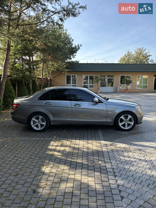 Седан Mercedes-Benz C-Class 2007 в Черновцах