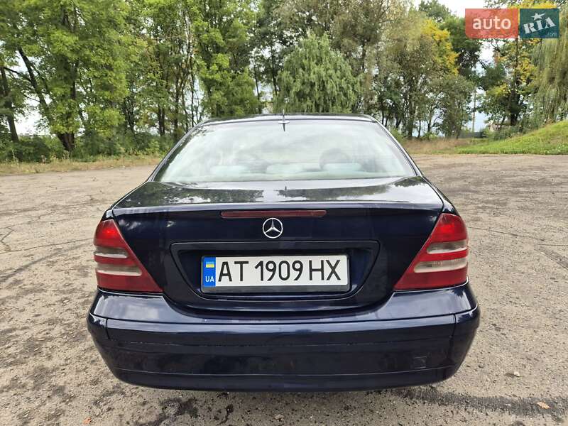 Седан Mercedes-Benz C-Class 2001 в Калуше