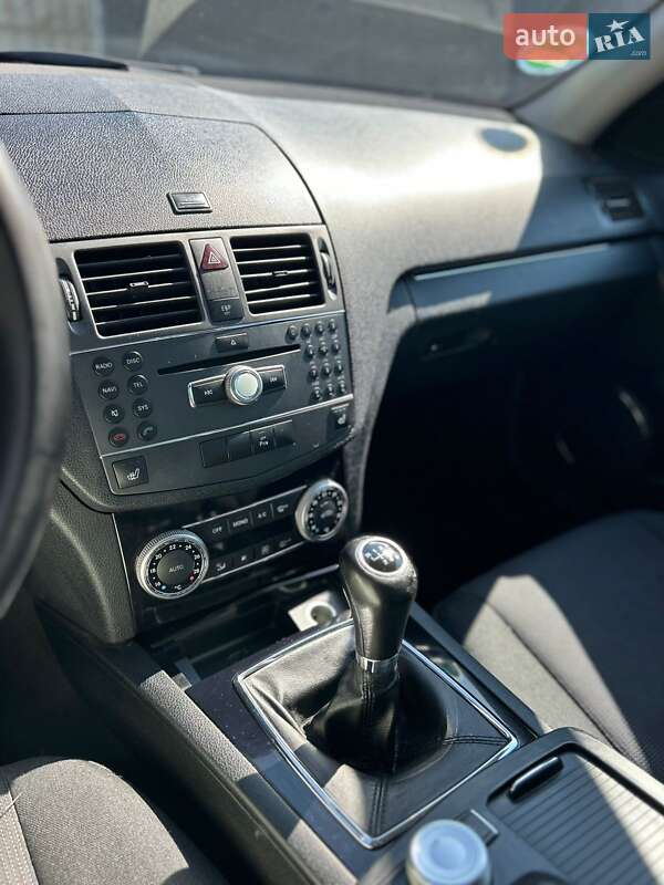 Седан Mercedes-Benz C-Class 2010 в Киеве