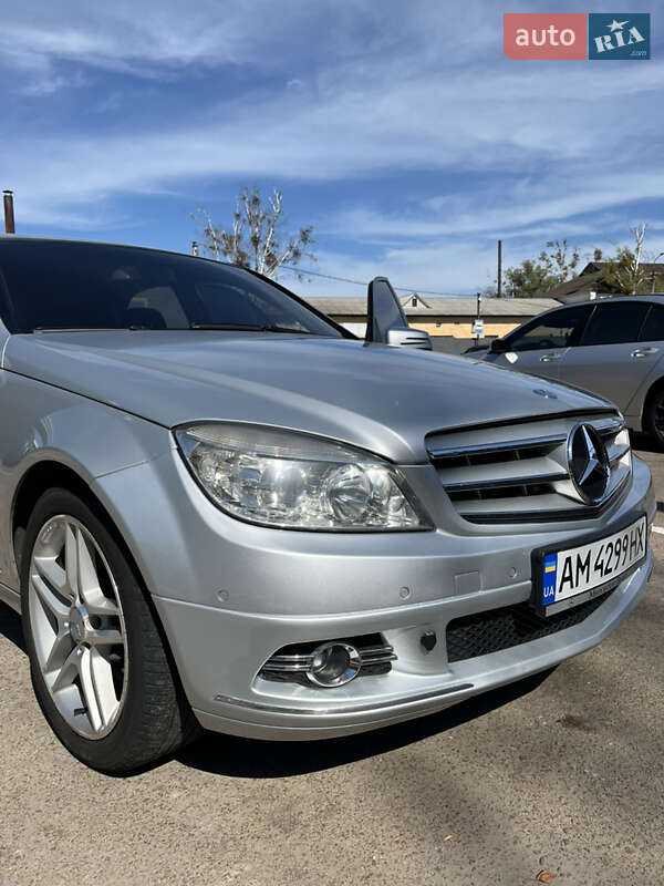 Седан Mercedes-Benz C-Class 2008 в Коростене