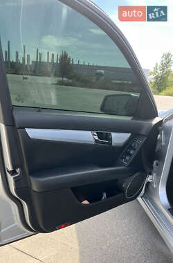 Седан Mercedes-Benz C-Class 2008 в 