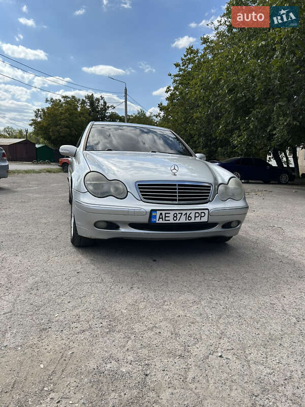 Седан Mercedes-Benz C-Class 2002 в 