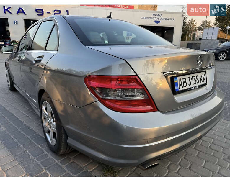 Седан Mercedes-Benz C-Class 2010 в Виннице