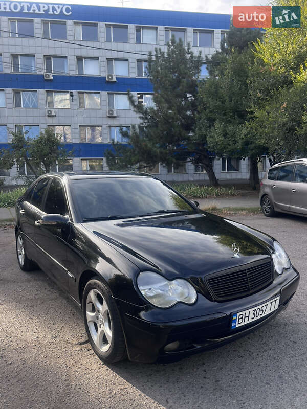 Седан Mercedes-Benz C-Class 2001 в 