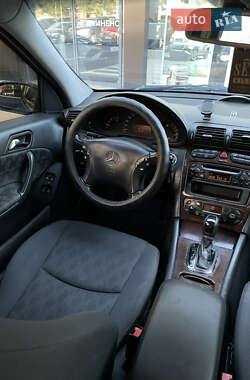 Универсал Mercedes-Benz C-Class 2002 в 
