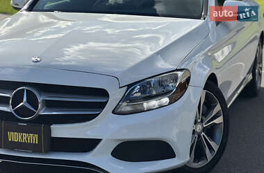 Седан Mercedes-Benz C-Class 2017 в 