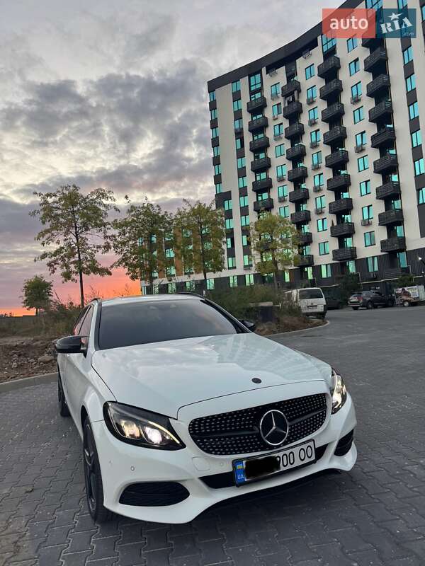 Универсал Mercedes-Benz C-Class 2015 в 