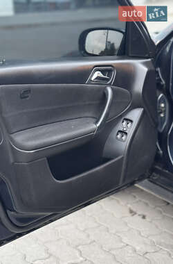 Універсал Mercedes-Benz C-Class 2004 в 