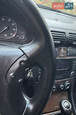 Універсал Mercedes-Benz C-Class 2004 в 