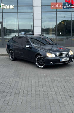 Універсал Mercedes-Benz C-Class 2004 в 