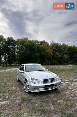 Седан Mercedes-Benz C-Class 2004 в Полтаві