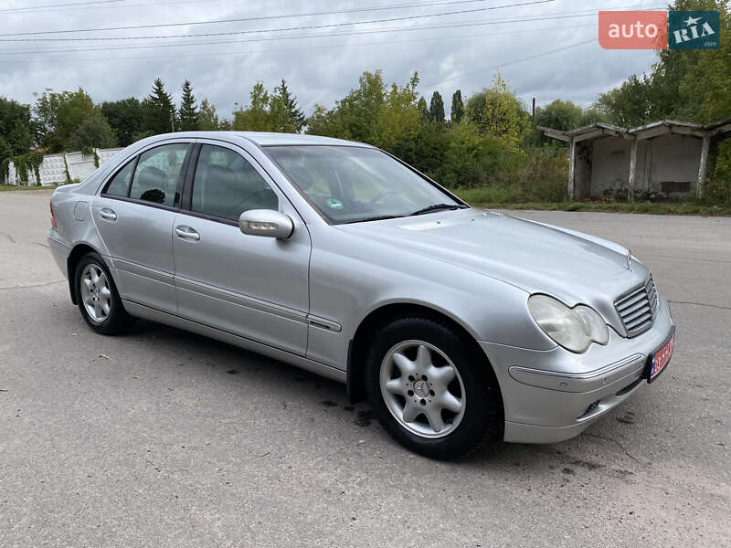 Седан Mercedes-Benz C-Class 2002 в 