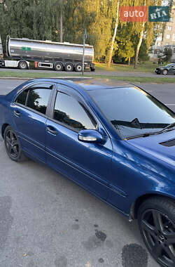 Седан Mercedes-Benz C-Class 2003 в 