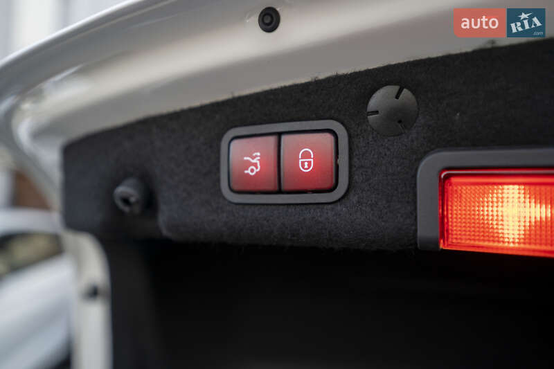 Седан Mercedes-Benz C-Class 2018 в Киеве