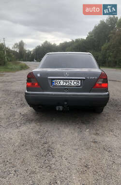 Седан Mercedes-Benz C-Class 1993 в 