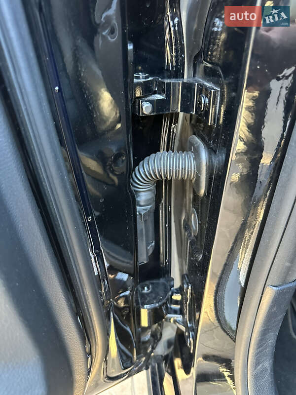 Седан Mercedes-Benz C-Class 2015 в Киеве фото 66 Седан Mercedes-Benz C-Class 2015 в Киеве