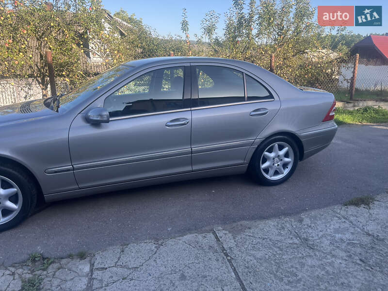 Седан Mercedes-Benz C-Class 2003 в Сколе