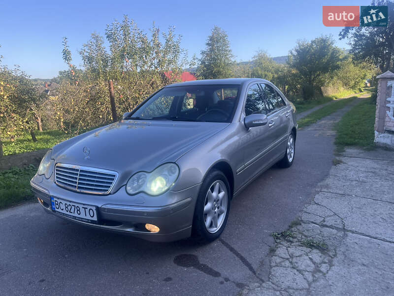 Седан Mercedes-Benz C-Class 2003 в Сколе