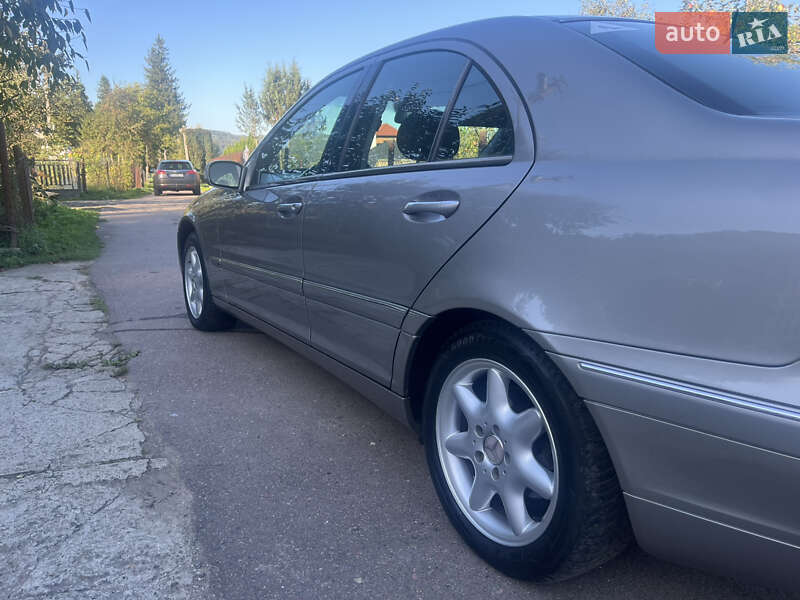 Седан Mercedes-Benz C-Class 2003 в Сколе
